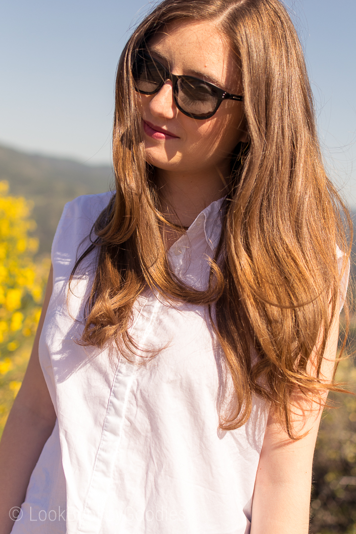 white button down, jeans, heels