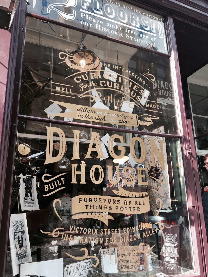 Victoria street, Edinburgh, harry potter, diagon alley