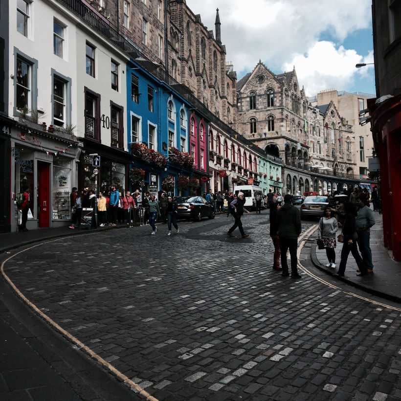 Victoria street, Edinburgh, harry potter, diagon alley