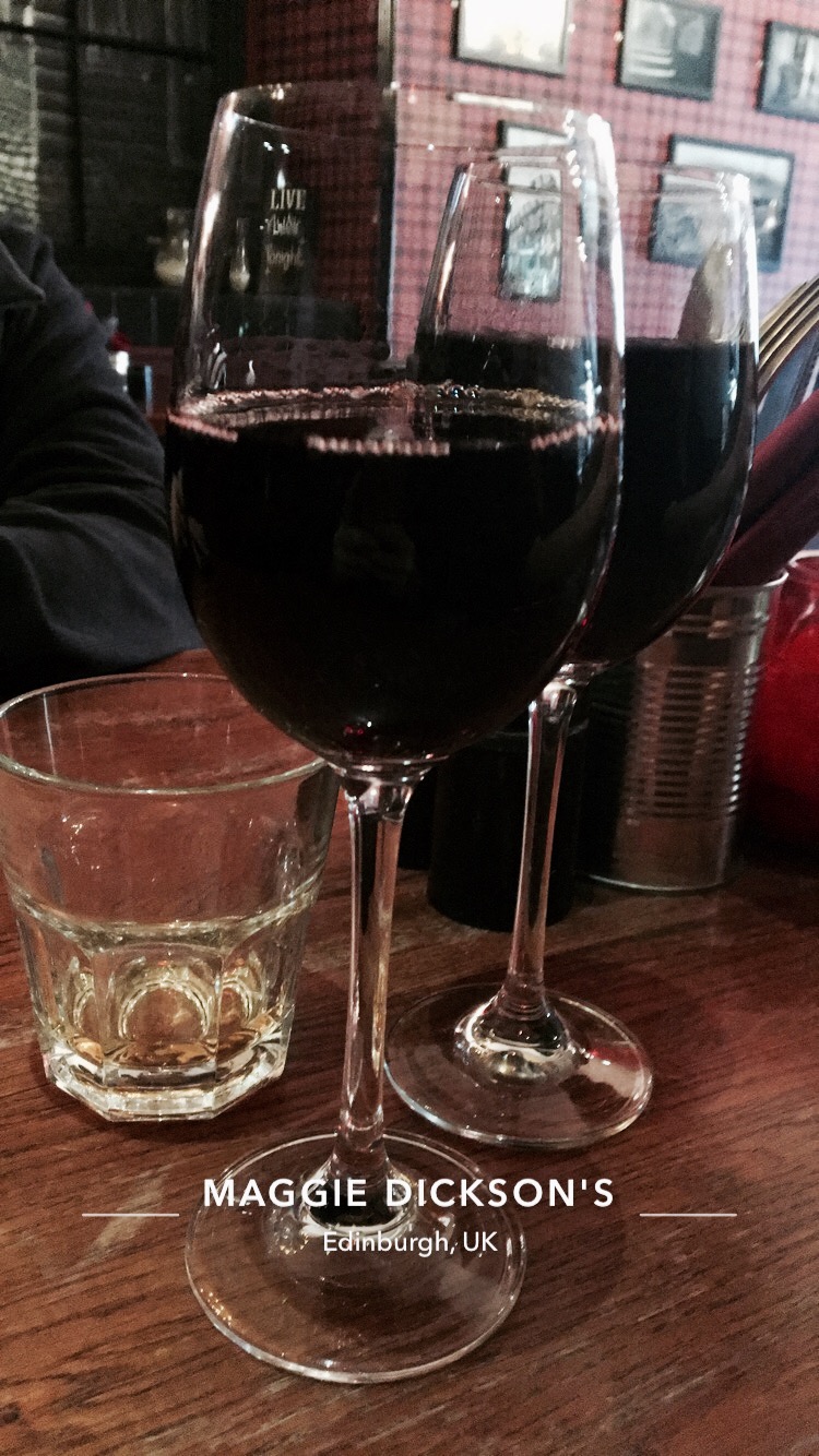 Victoria street, Edinburgh, harry potter, dragon alley, wine, scotch